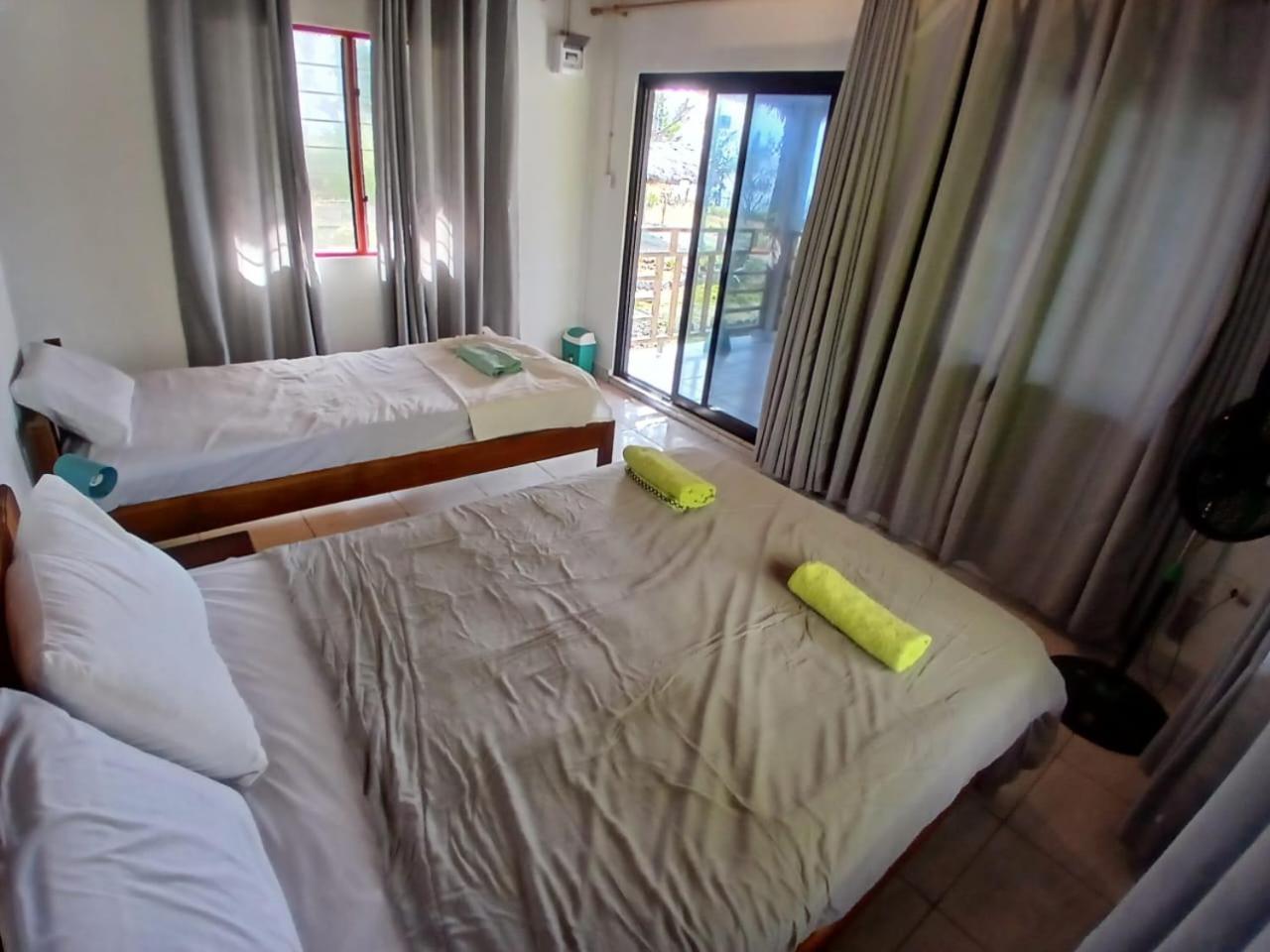 Compass Diving Resort Beloi ภายนอก รูปภาพ